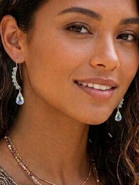 Artisan Gold Wire Wrapped Faceted Crystal Teardrop Marquise Threader Earrings